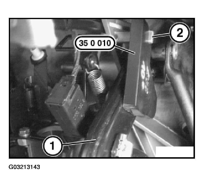 G03213143