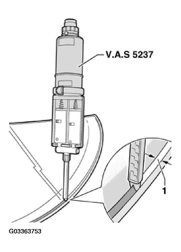 G03363753