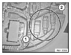 G05477002
