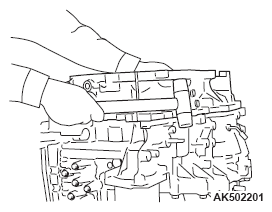 G07047761